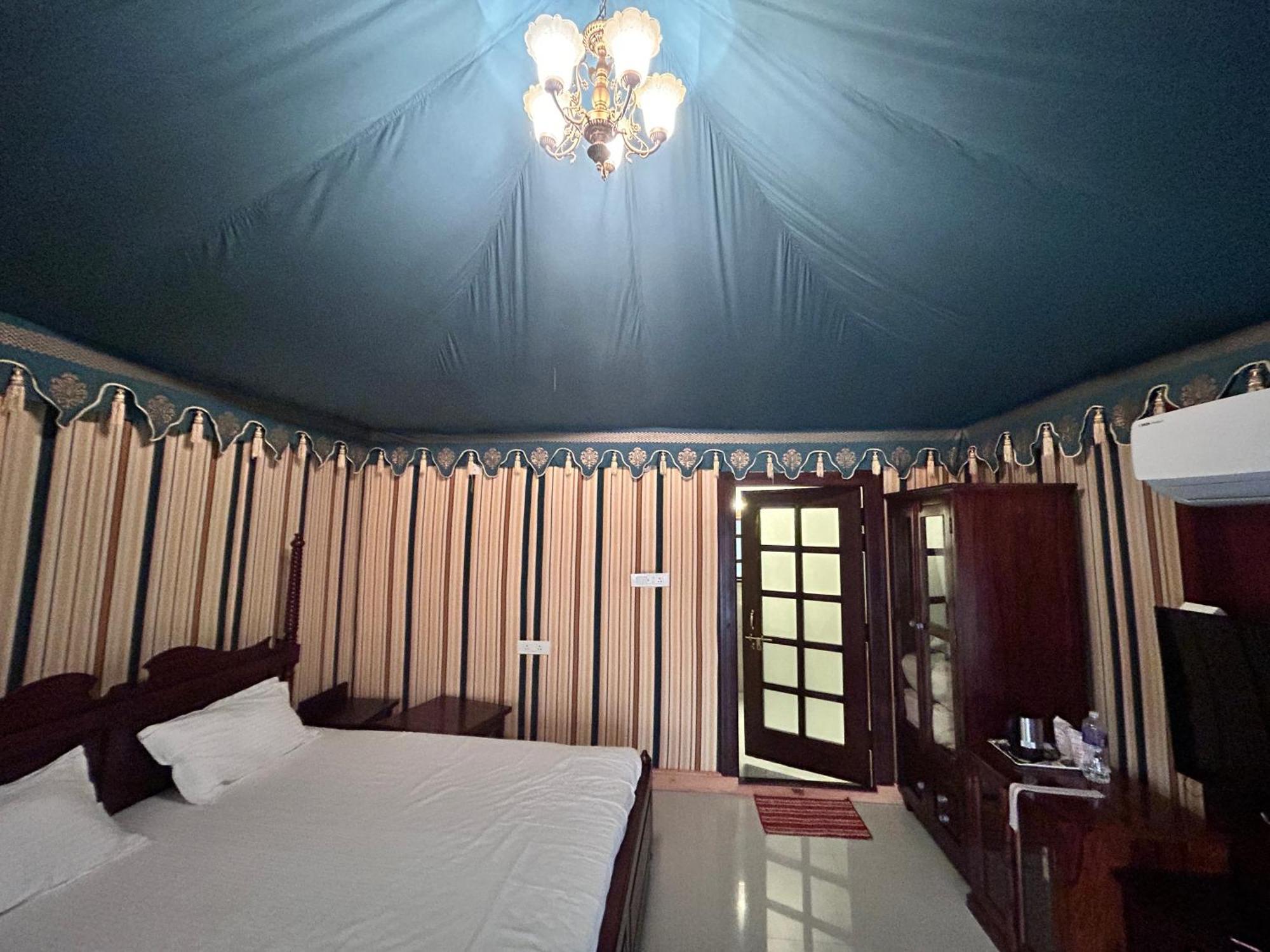 Royal Rajasthan Resort Sikar Buitenkant foto