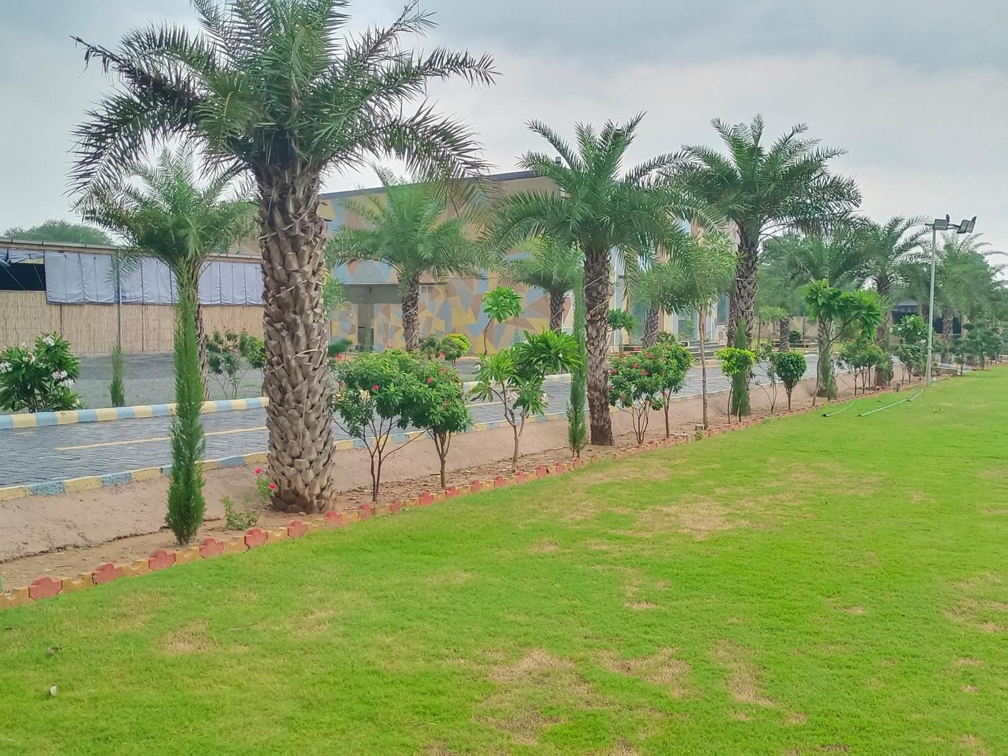 Royal Rajasthan Resort Sikar Buitenkant foto