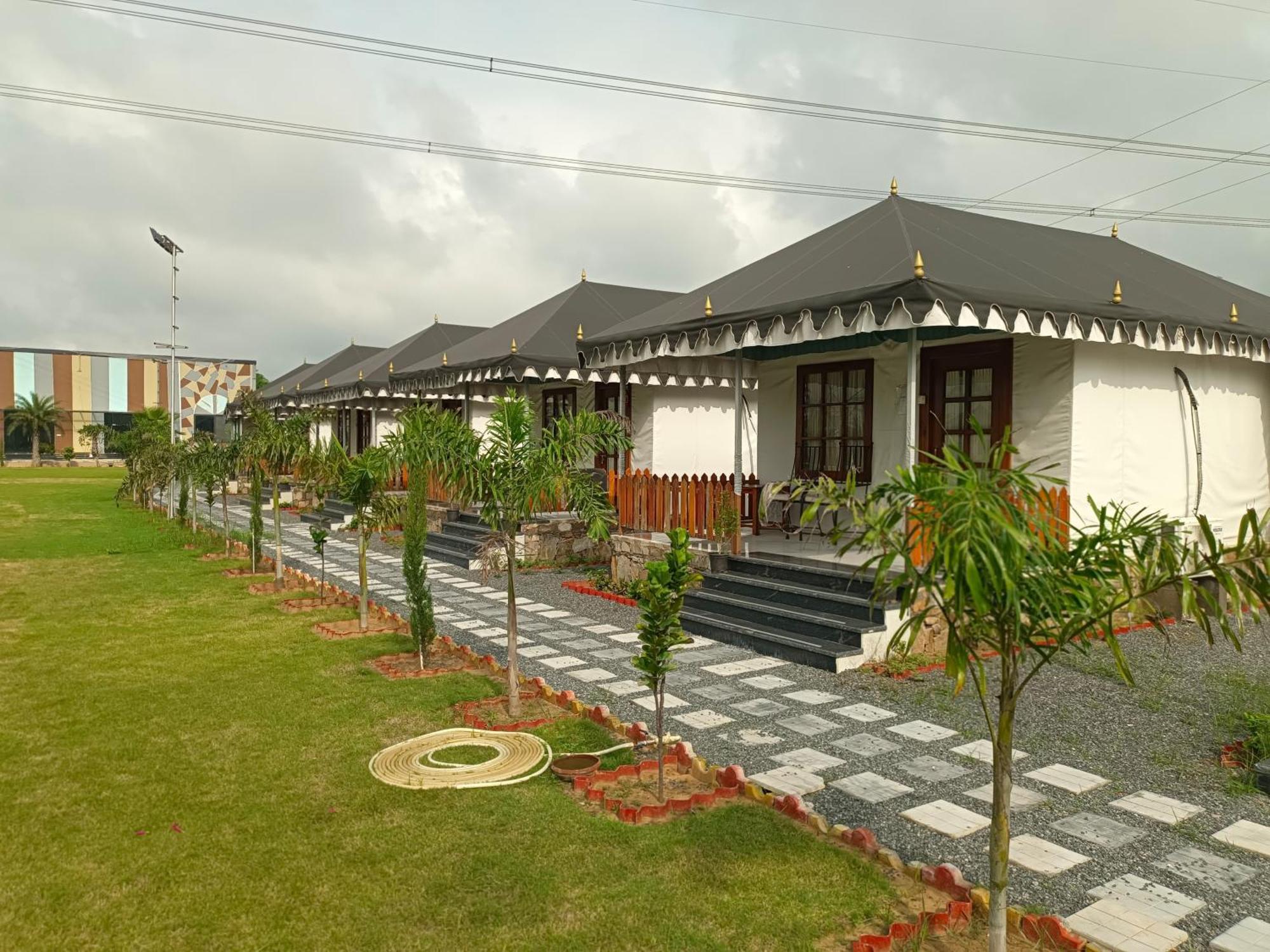 Royal Rajasthan Resort Sikar Buitenkant foto