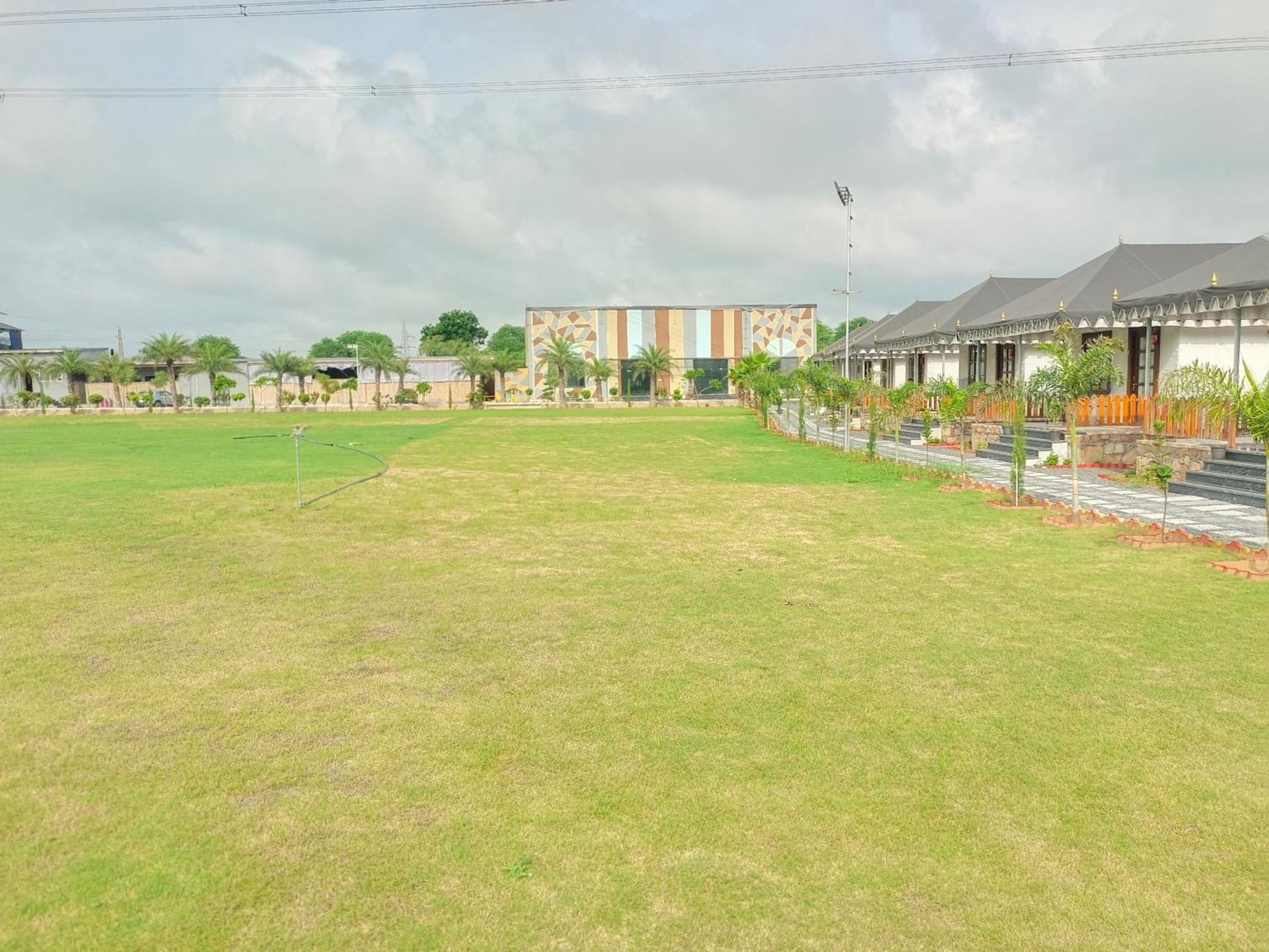 Royal Rajasthan Resort Sikar Buitenkant foto