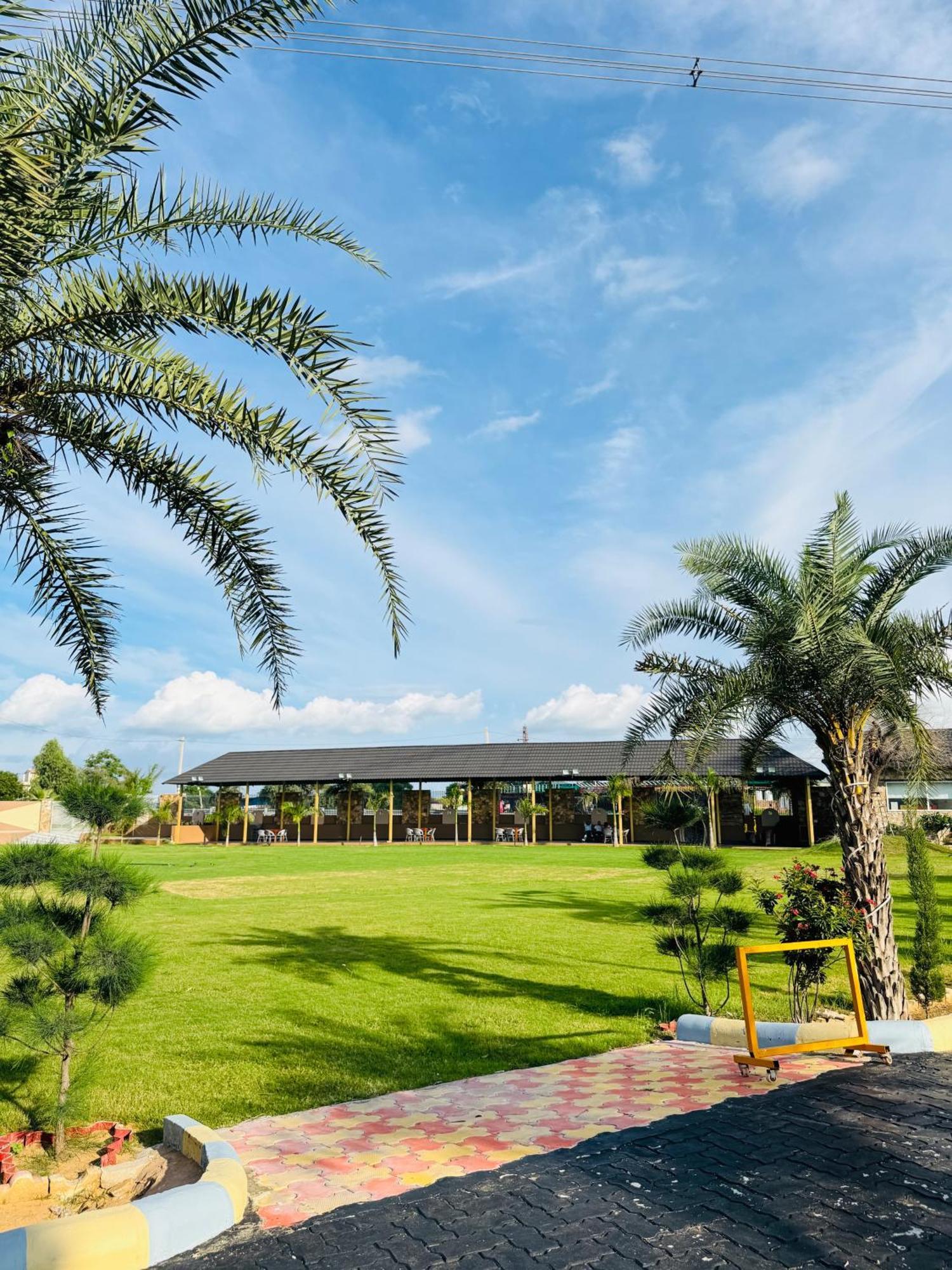Royal Rajasthan Resort Sikar Buitenkant foto