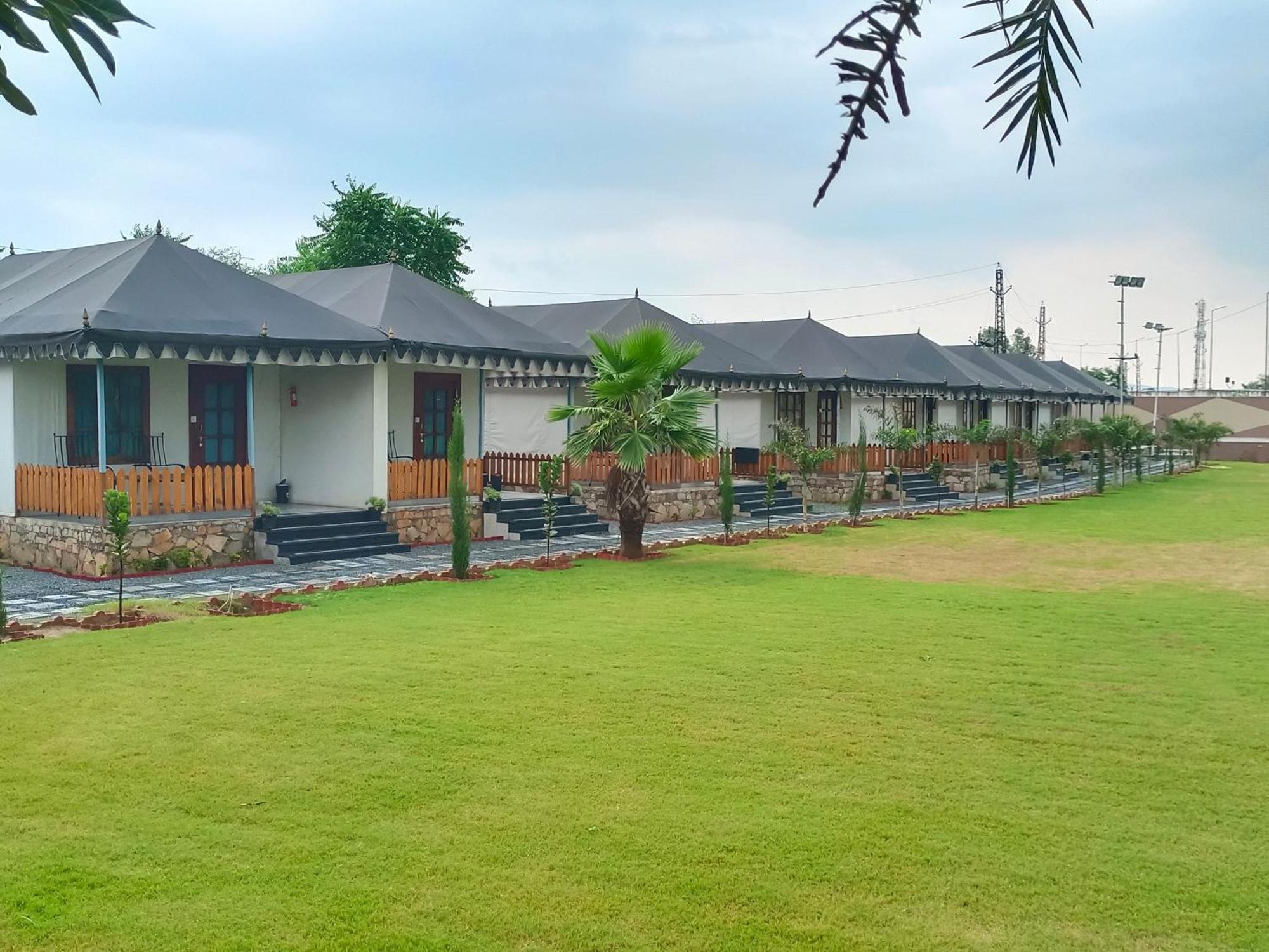 Royal Rajasthan Resort Sikar Buitenkant foto
